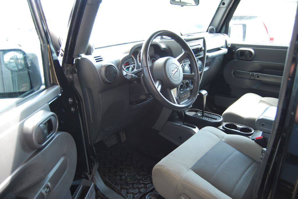 2010 Jeep Wrangler Unlimited Image 7