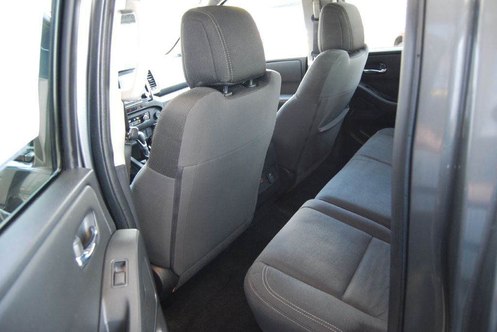 2023 Nissan Frontier Image 6