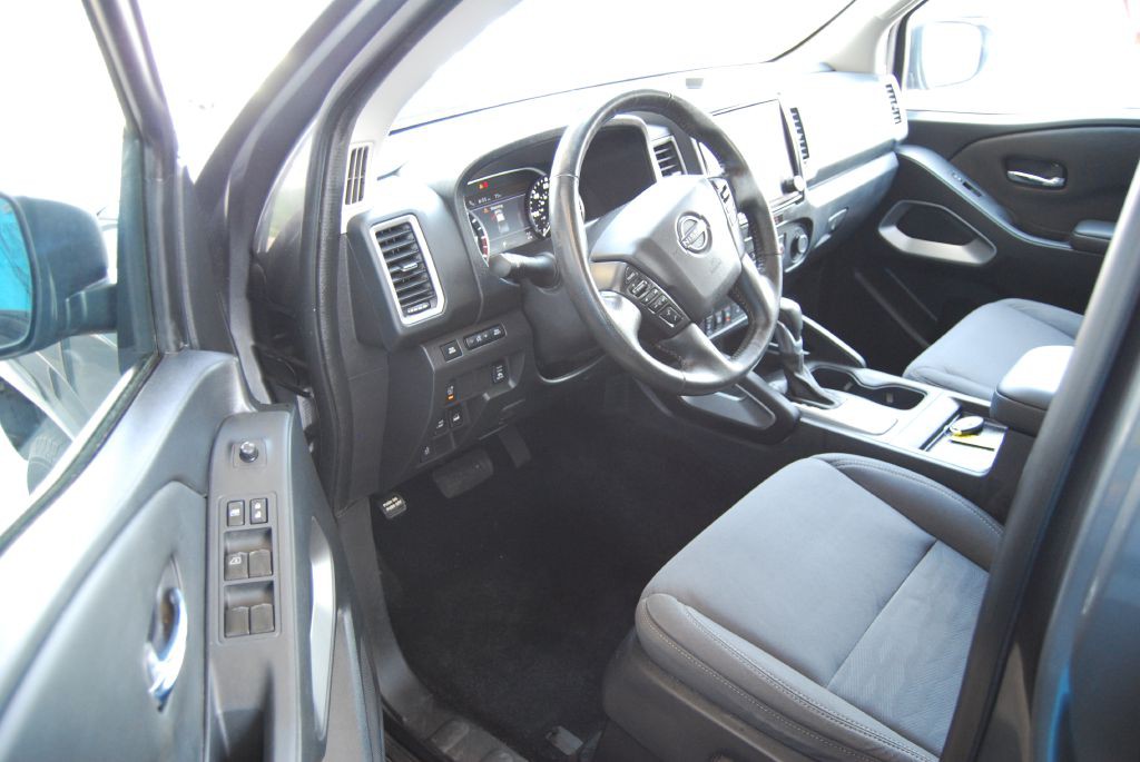 2023 Nissan Frontier Image 7