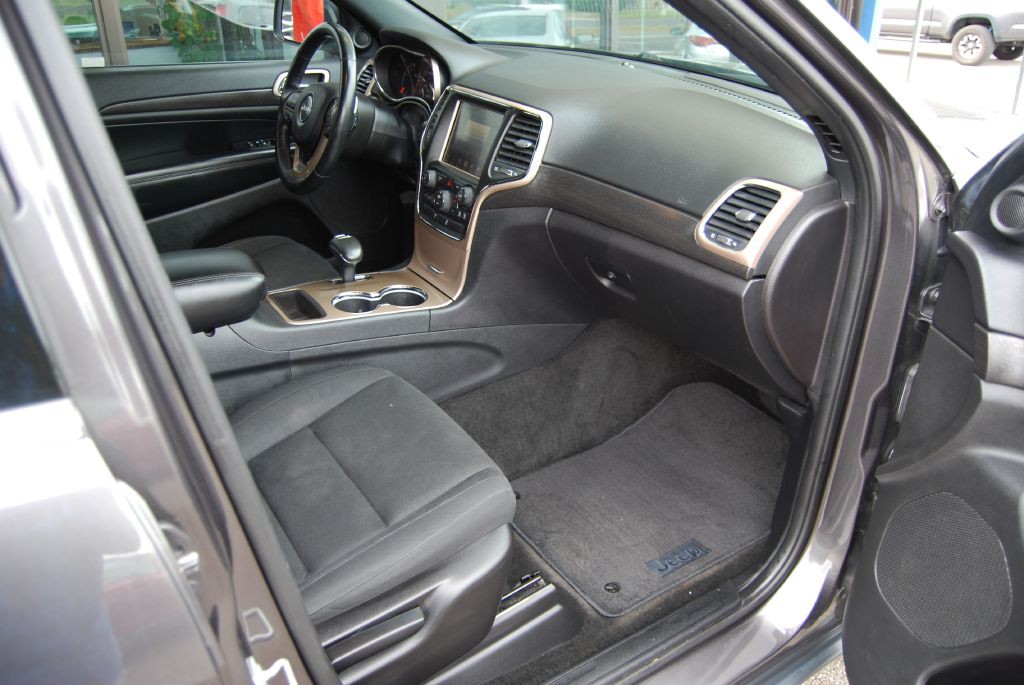 2015 Jeep Grand Cherokee Image 3