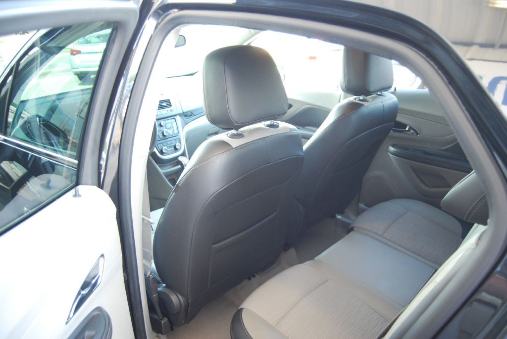 2016 Buick Enclave Image 6