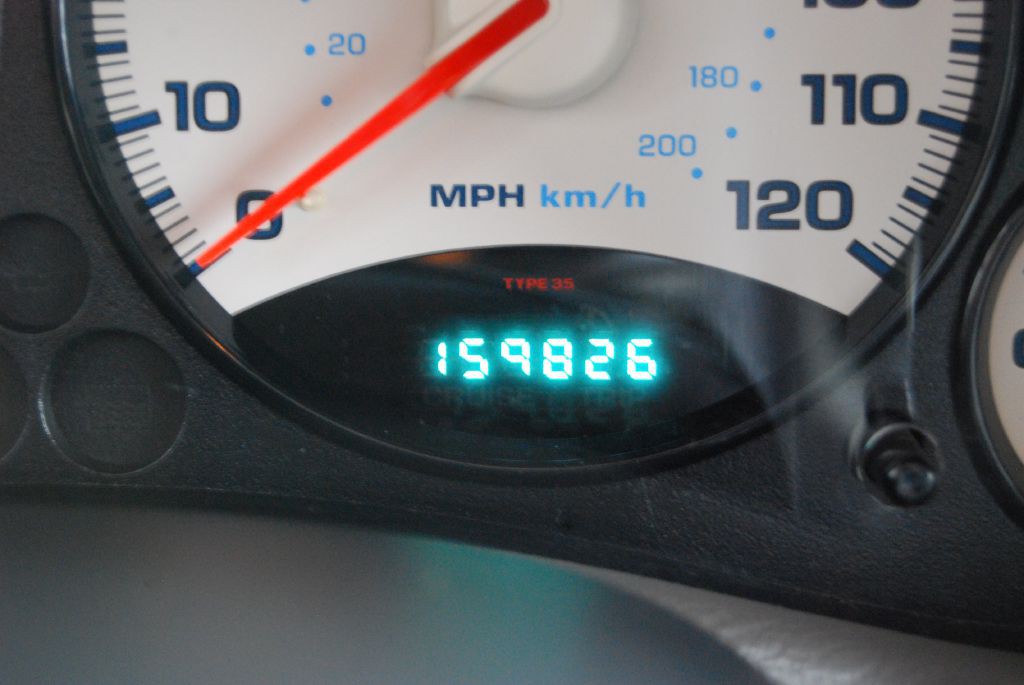 2004 Jeep Liberty Image 8