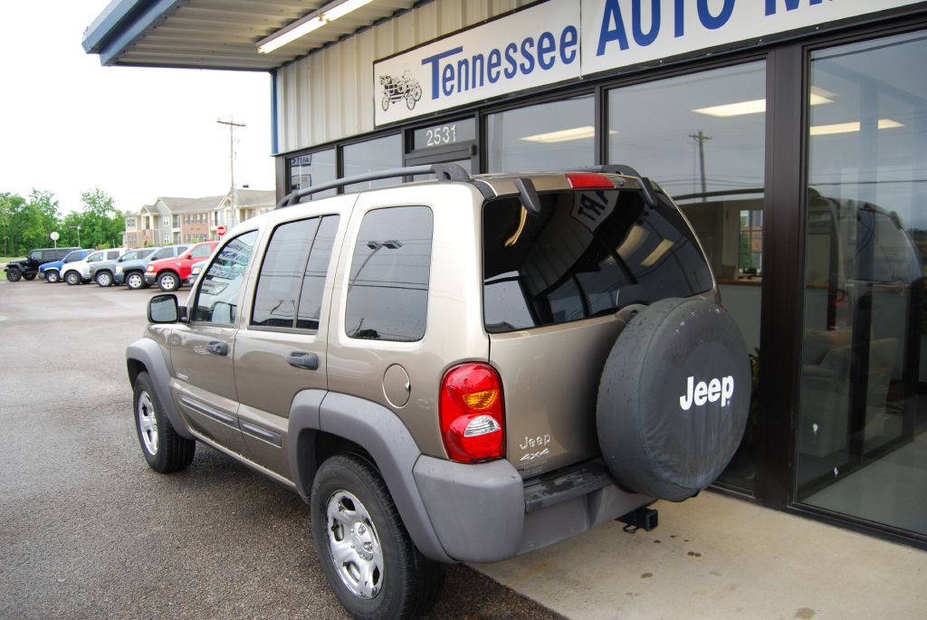 2004 Jeep Liberty Image 11