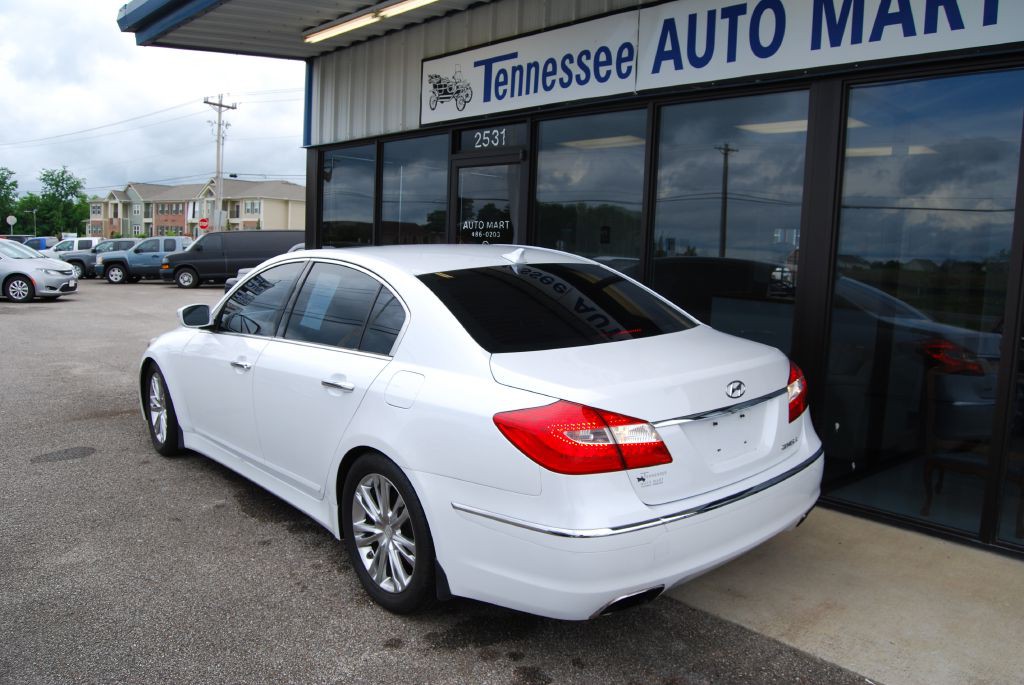 2014 Hyundai Genesis Image 11