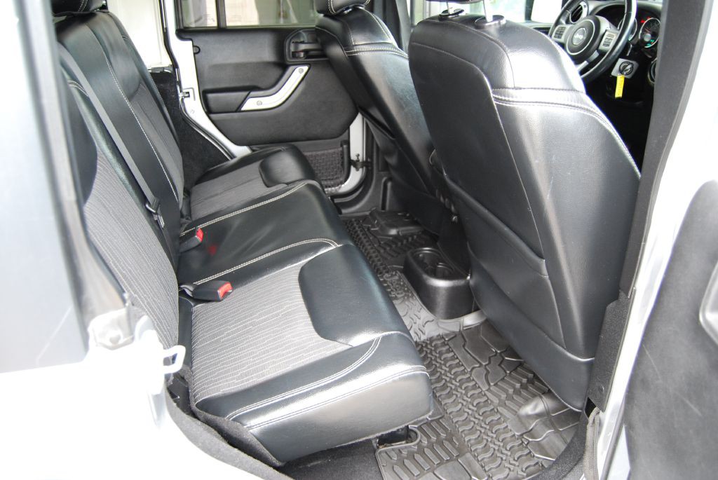 2013 Jeep Wrangler Unlimited Image 4