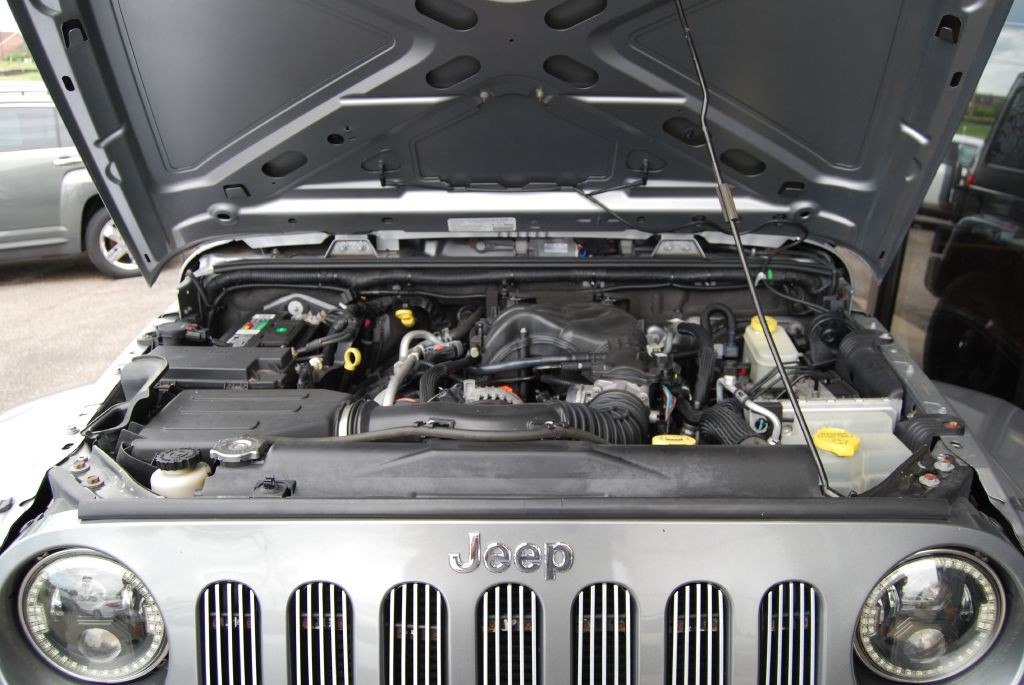2013 Jeep Wrangler Unlimited Image 9