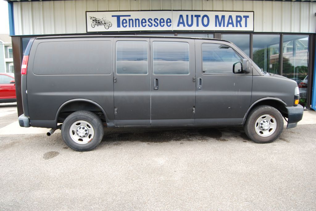 2019 Chevrolet Express Image 1