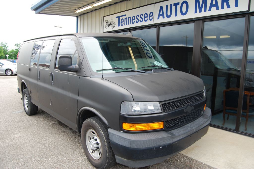 2019 Chevrolet Express Image 2