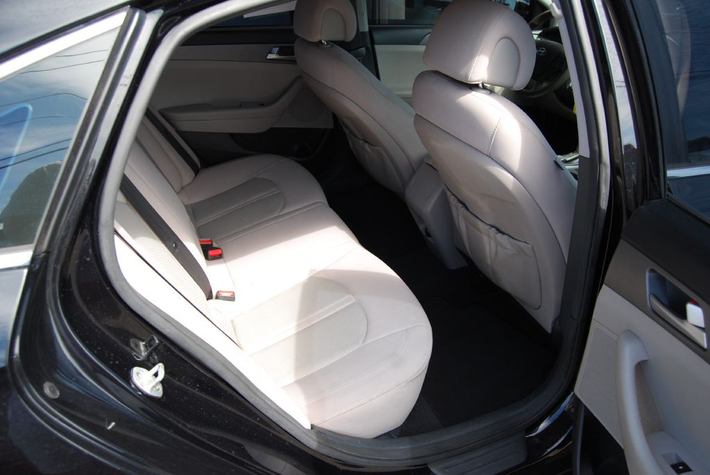 2015 Hyundai Sonata Image 4