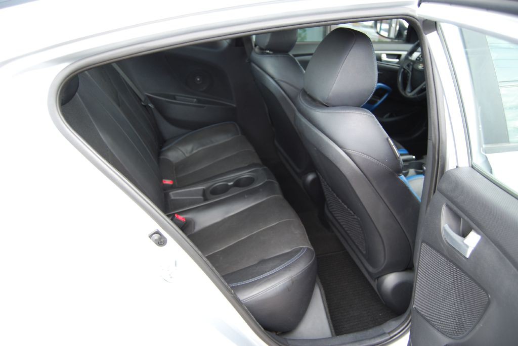 2013 Hyundai Veloster Image 4