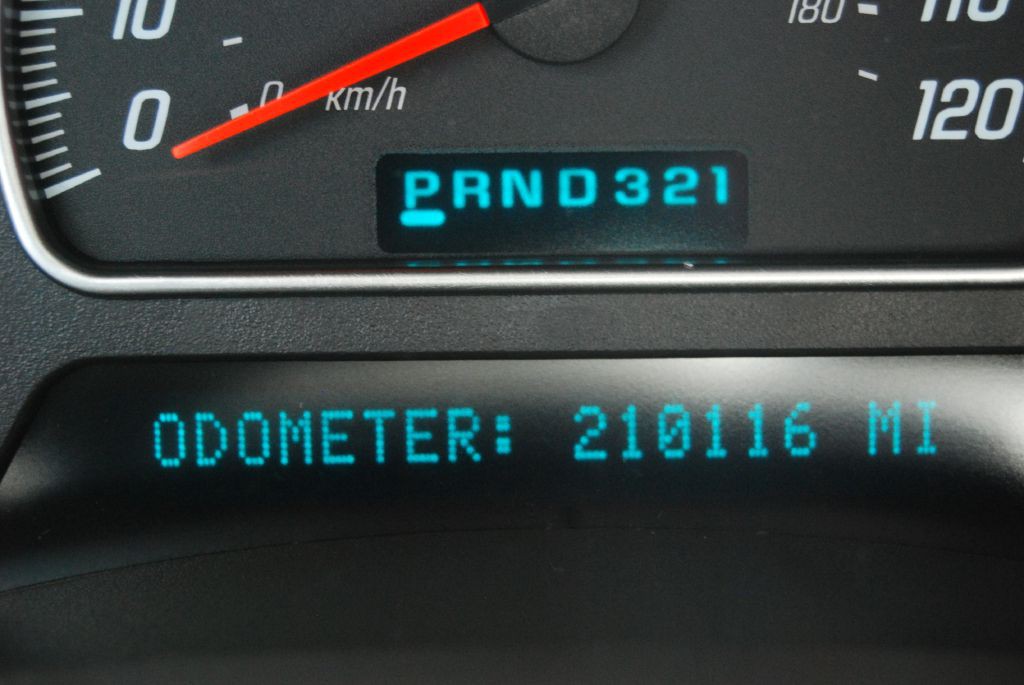 2002 GMC Envoy Image 8