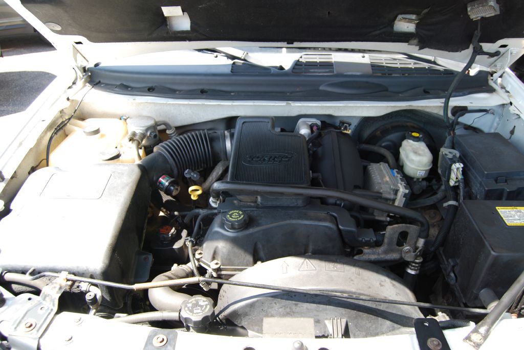 2002 GMC Envoy Image 9