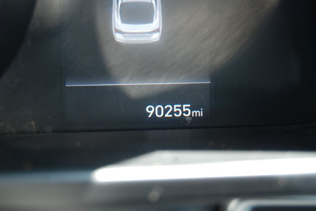2022 Hyundai Elantra Image 8