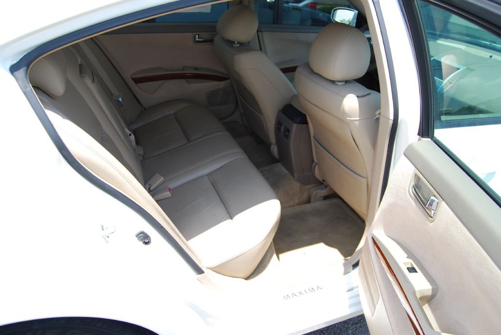 2005 Nissan Maxima Image 4