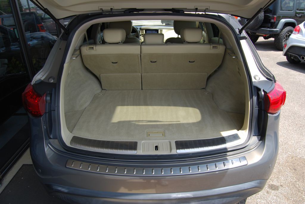 2010 INFINITI FX35 Image 5