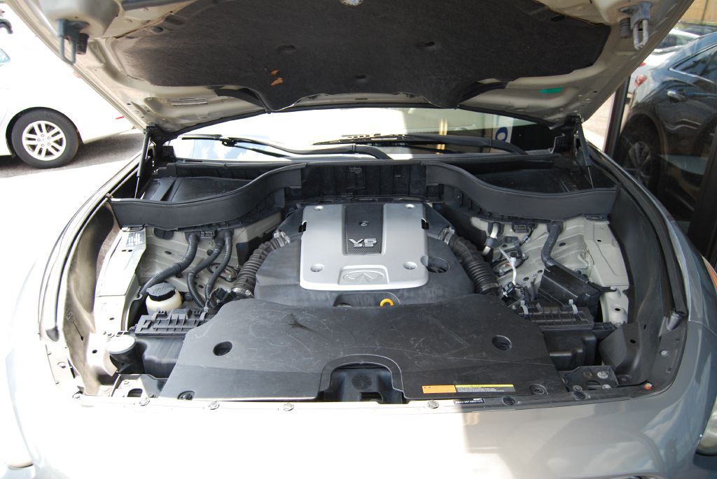 2010 INFINITI FX35 Image 9