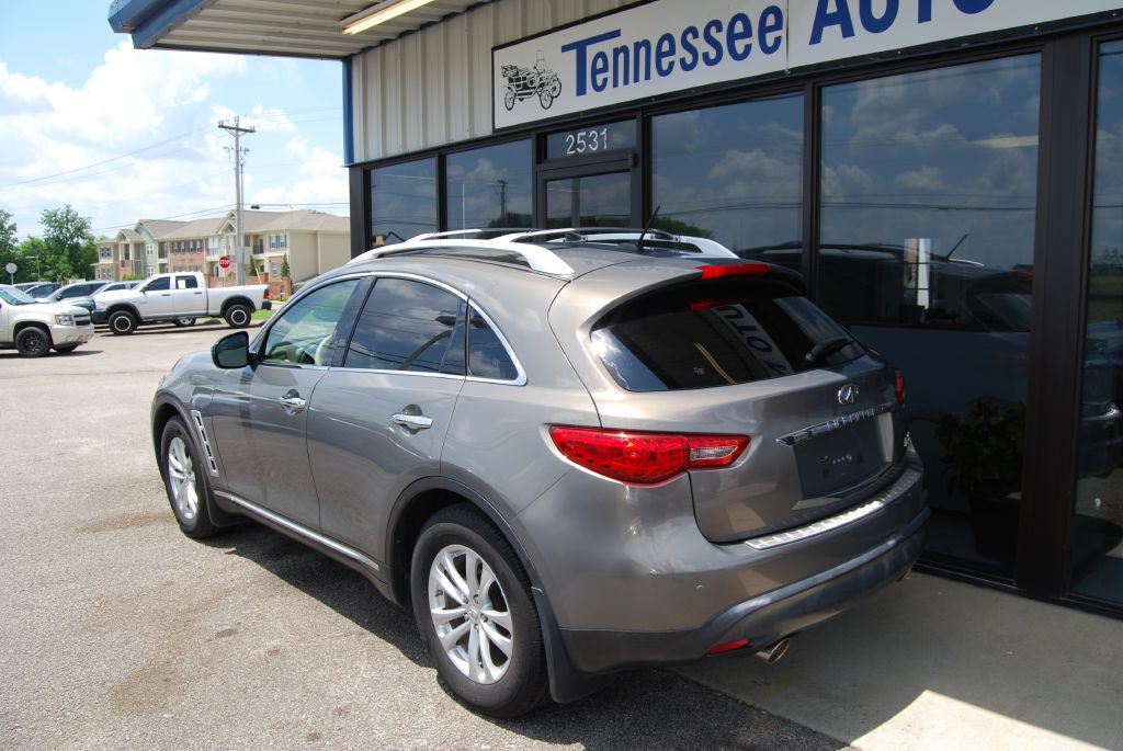 2010 INFINITI FX35 Image 11