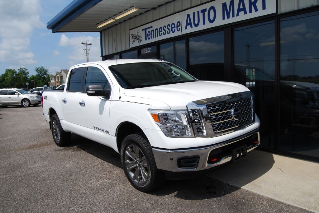 2019 Nissan Titan Image 2