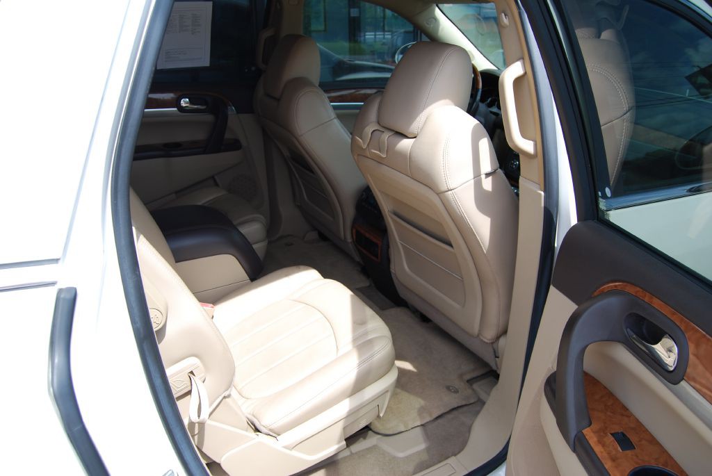 2009 Buick Enclave Image 4