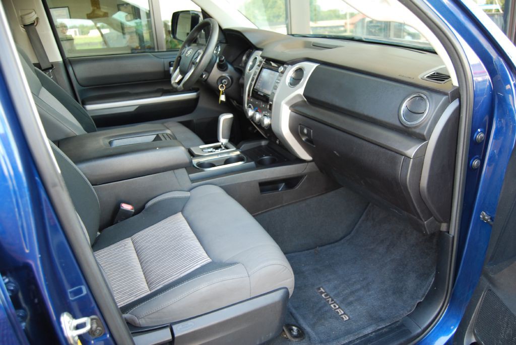 2014 Toyota Tundra Image 3