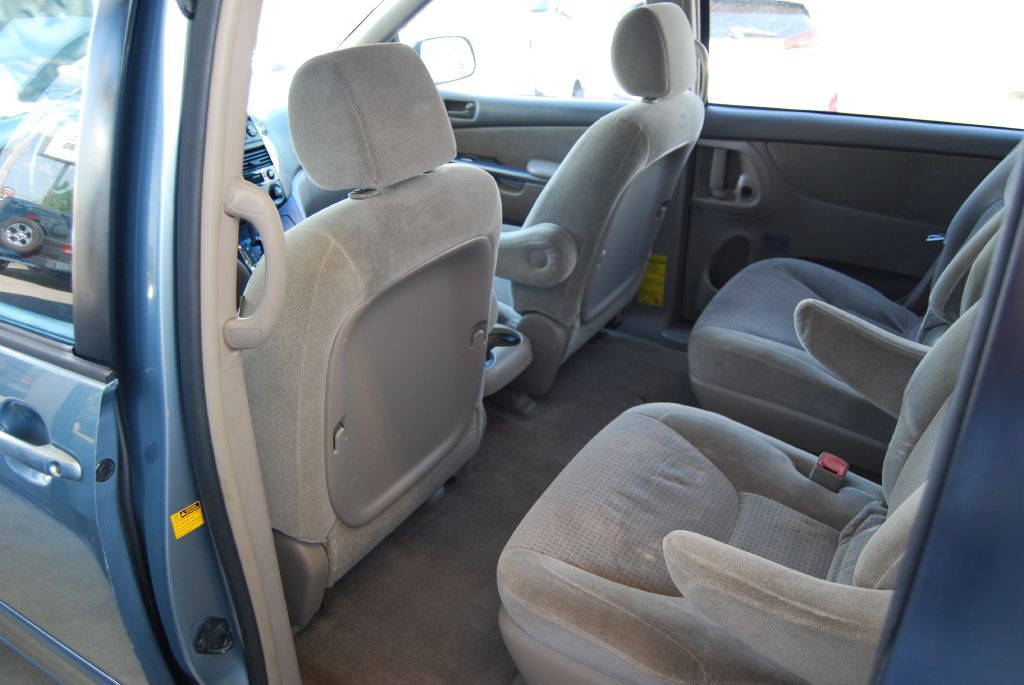 2008 Toyota Sienna Image 8