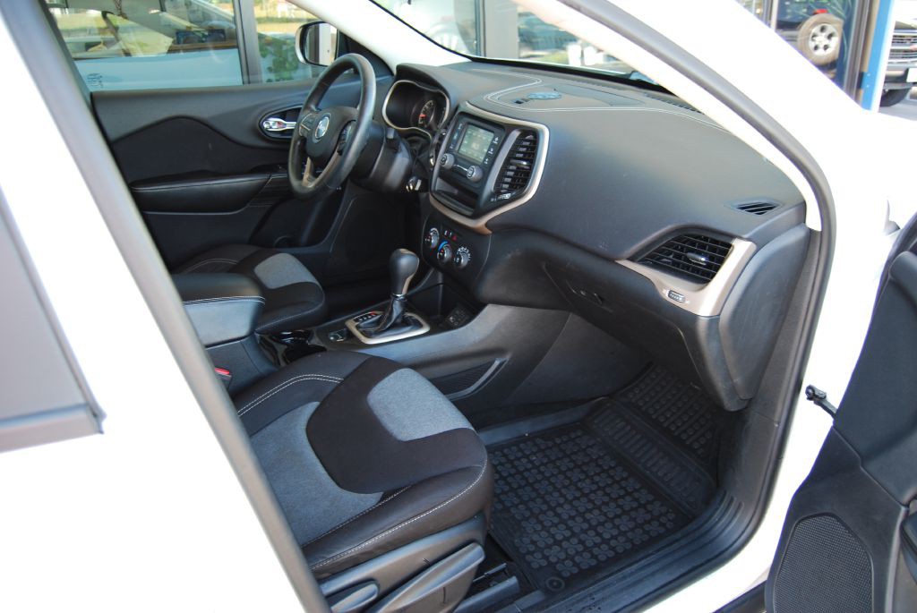 2014 Jeep Cherokee Image 3