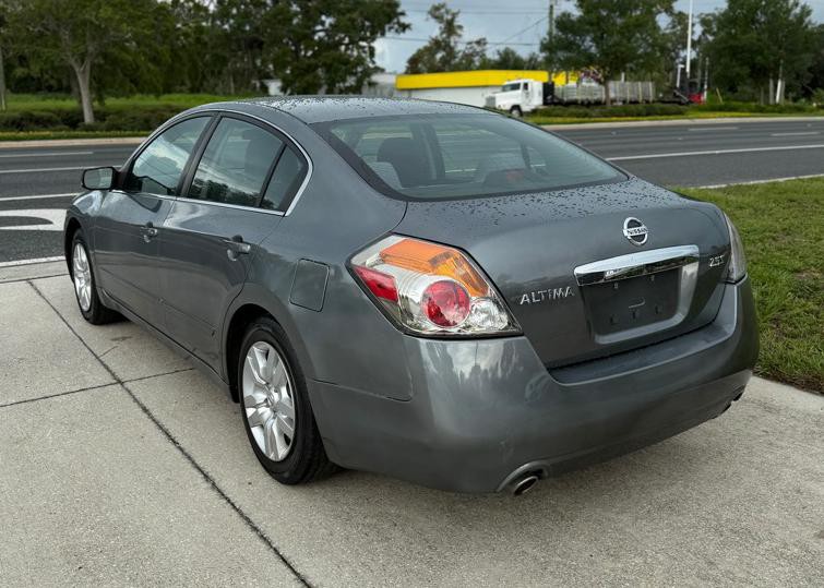 2012 Nissan Altima Image 2