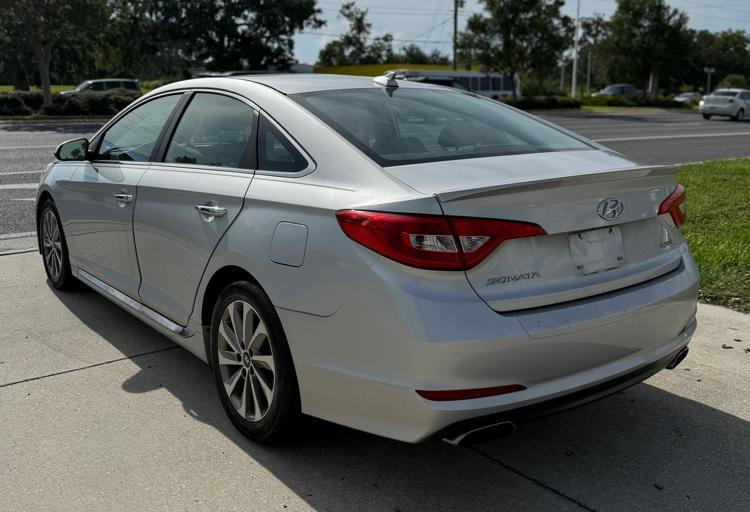2015 Hyundai Sonata Image 2