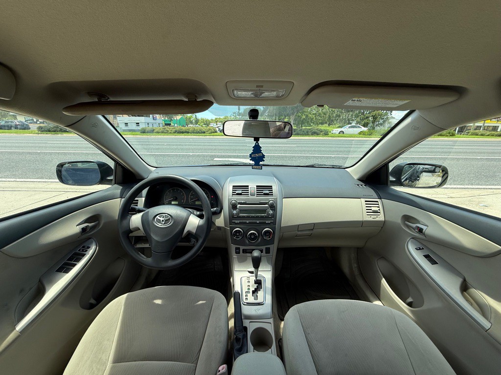 2011 Toyota Corolla Image 5