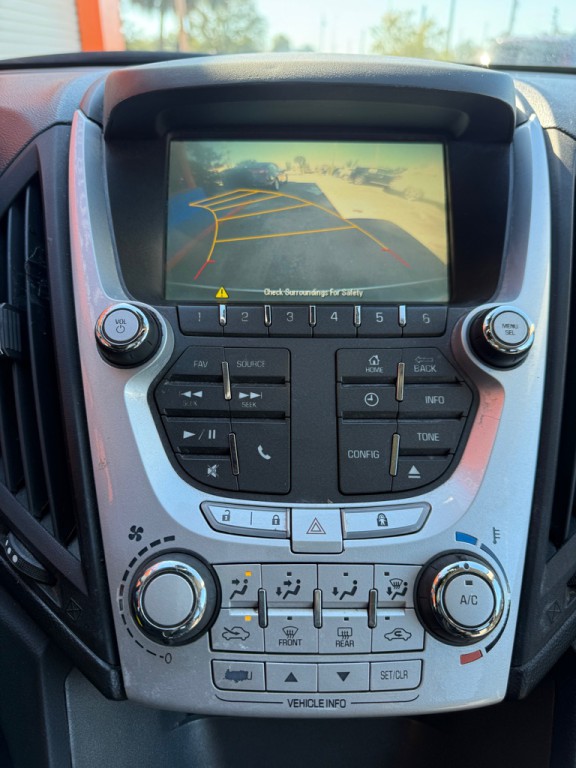 2015 Chevrolet Equinox Image 11