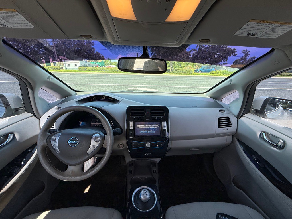 2012 Nissan Leaf Image 5