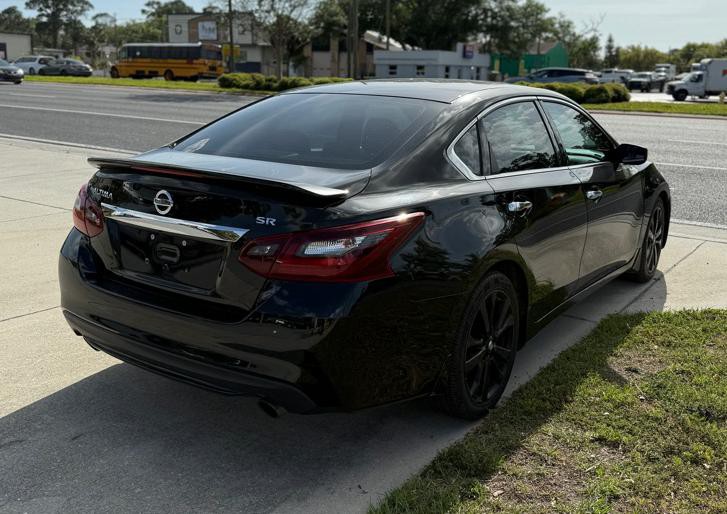 2017 Nissan Altima Image 3