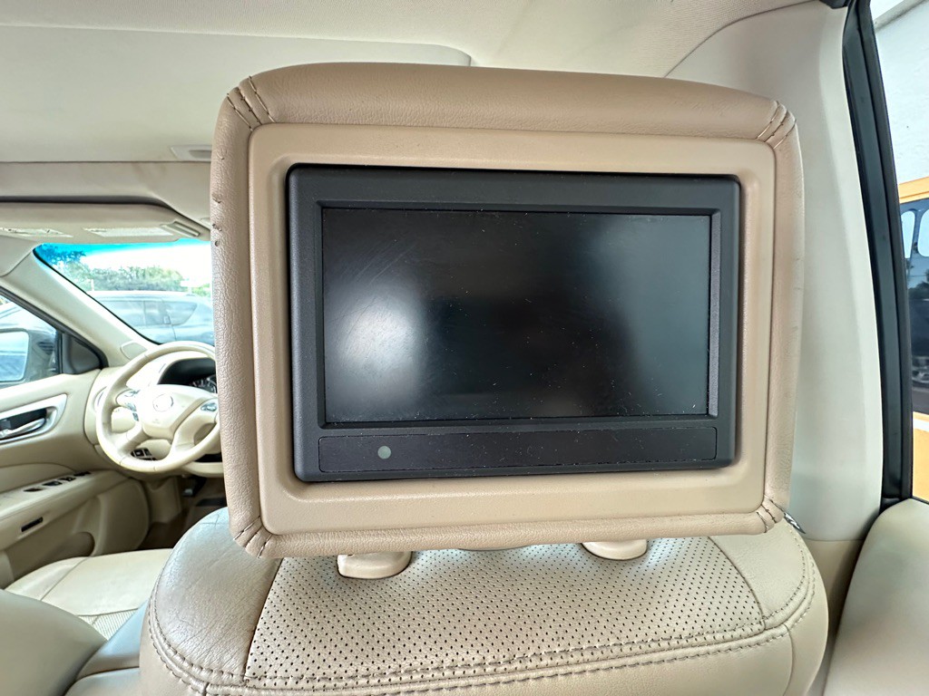 2014 Nissan Pathfinder Image 8