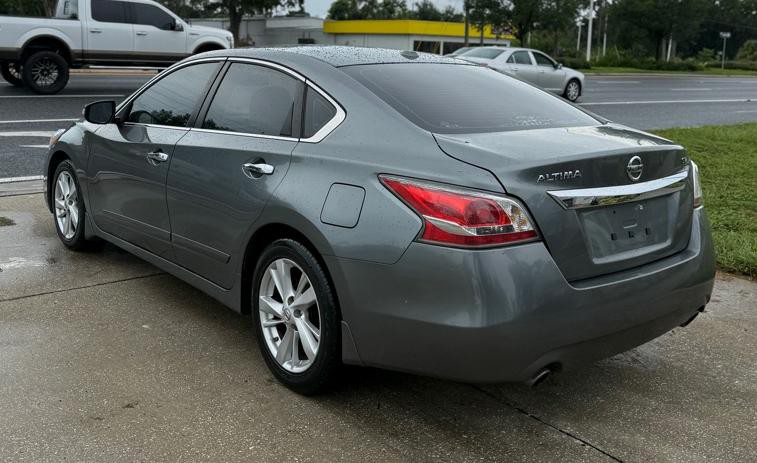 2015 Nissan Altima Image 2