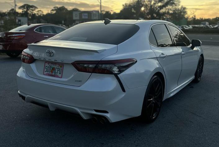 2021 Toyota Camry Image 3