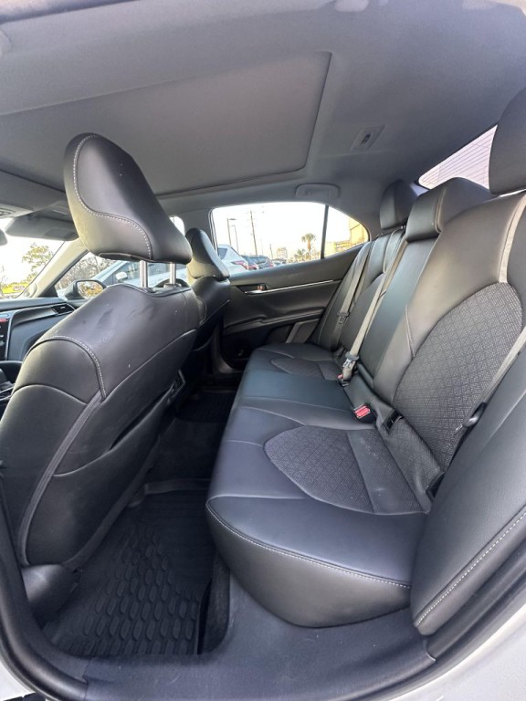 2021 Toyota Camry Image 6
