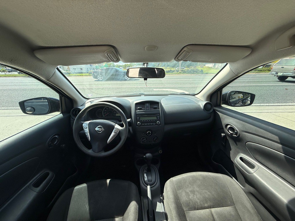 2017 Nissan Versa Image 5