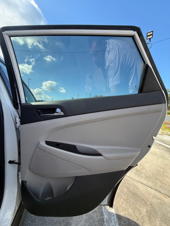 2016 Hyundai Tucson Image 15