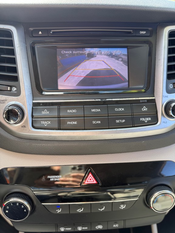 2016 Hyundai Tucson Image 16