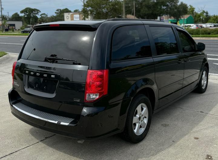 2013 Dodge Grand Caravan Image 3