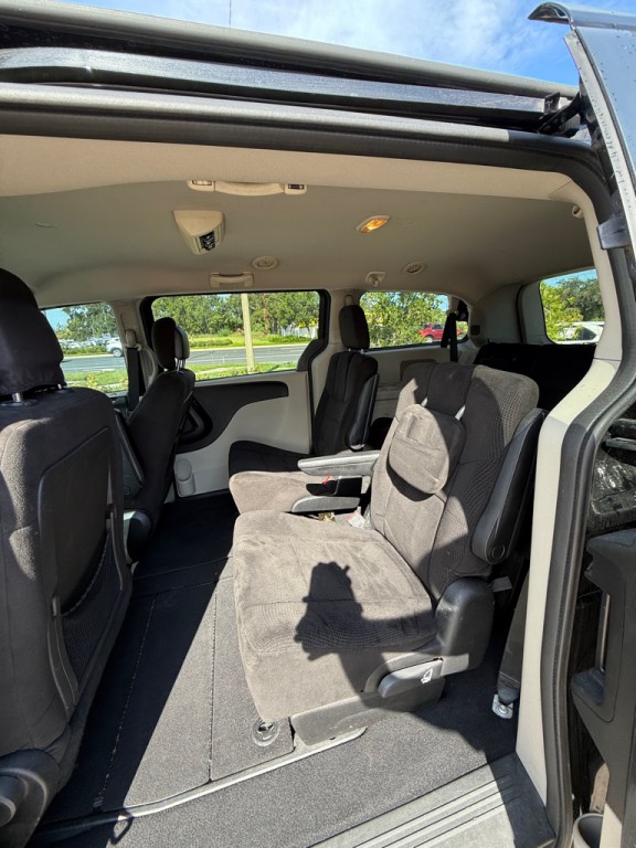 2013 Dodge Grand Caravan Image 6