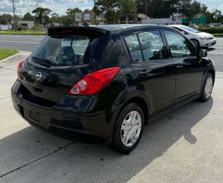 2010 Nissan Versa Image 3