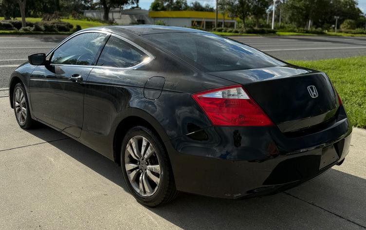 2010 Honda Accord Image 2