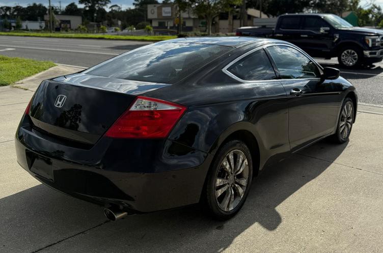 2010 Honda Accord Image 3