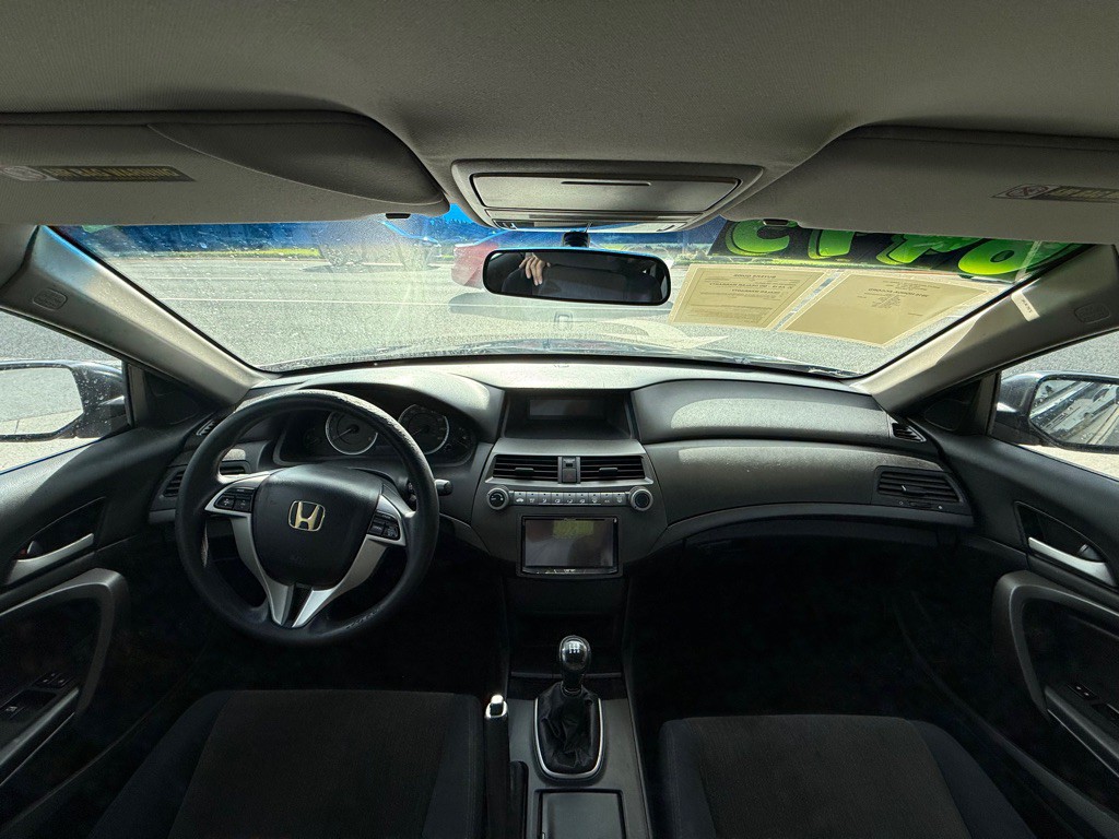 2010 Honda Accord Image 5