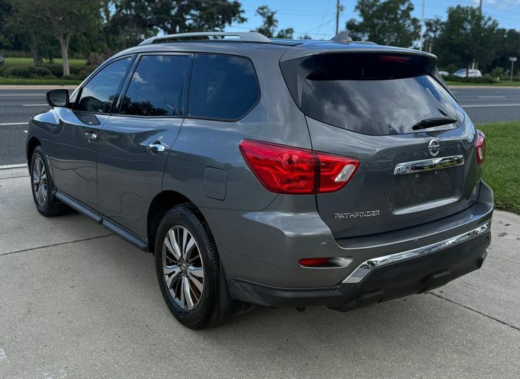 2019 Nissan Pathfinder Image 2