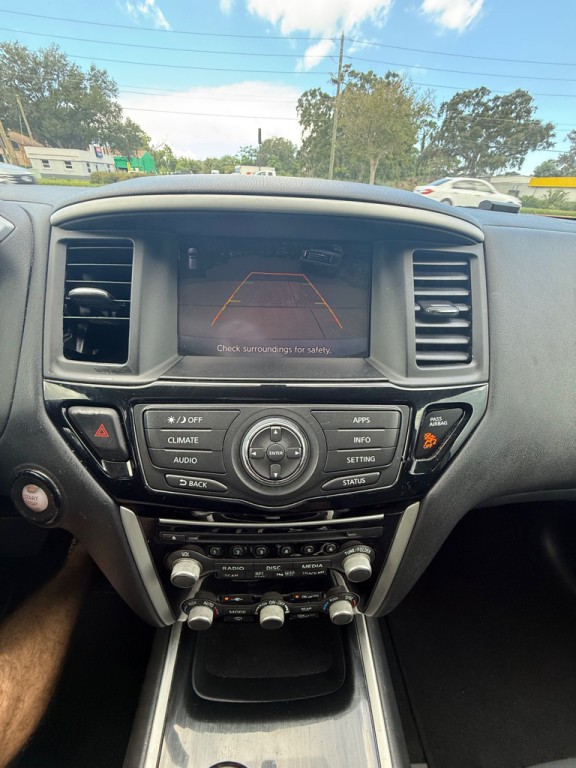 2019 Nissan Pathfinder Image 10