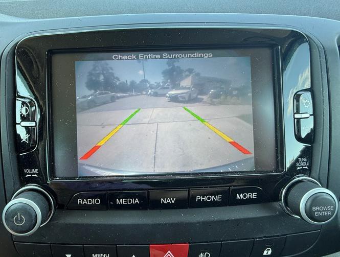 2014 FIAT 500L Image 11