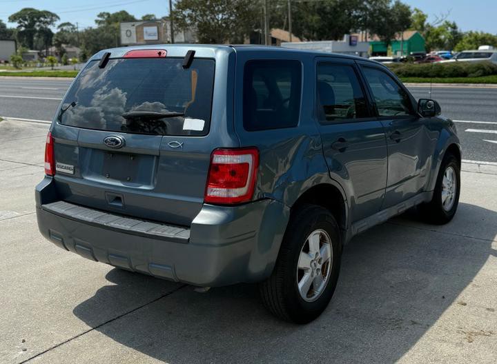 2010 Ford Escape Image 3