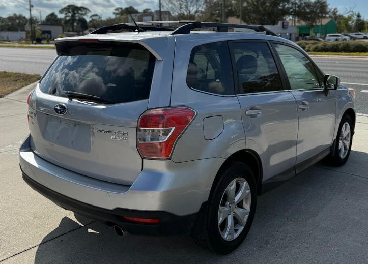 2015 Subaru Forester Image 4